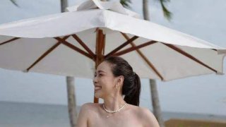 วันพุธ สีเหลือง 🌼จ้า! เซ็กซี่ทุกอณู! &ldquo;ฝ้าย เวฬุรีย์&rdquo; สวมชุดว่ายน้ำ โชว์ผิวออร่า ปังสุด