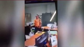 ผู้ว่าฯอุบลสั่งย้าย ปลัดอบต.โชว์ของลับแล้ว ดูเหมือนมีอาการทางโรคประสาท