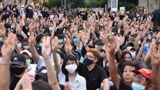 10 อันดับคนที่เกิดมามีส่วนของร่างกายเกิน