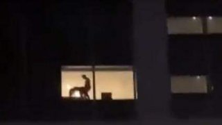 คู่รัก จัดหนัก!! กระหน่ำ "ท่าด็อกกี้" กลางเวหา ขบวนแห่เทพเจ้า ถึงกับต้องหยุดดู (มีคลิป)