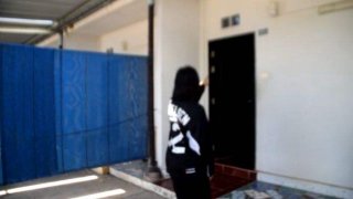 นักศึกษาหวิดถูกอดีตครูข่มขืน