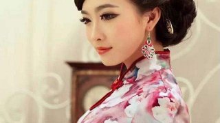 ชม 10 ภาพสาวจีนในชุดกี่เพ้าที่สวยงาม