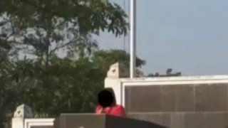 ดราม่า! โรงเรียนชื่อดัง ป้องนร.ชาย หลังแอบถ่ายใต้กระโปรงนร.หญิง (มีคลิปเสียง)