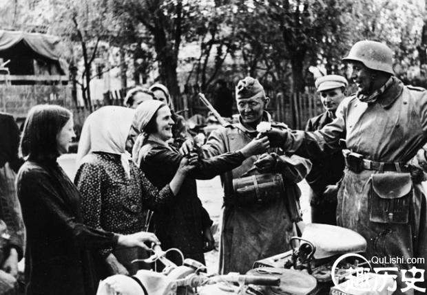 กองทัพเยอรมันได้รับการต้อนรับจากชาวยูเครนในสงครามโลกครั้งที่สอง