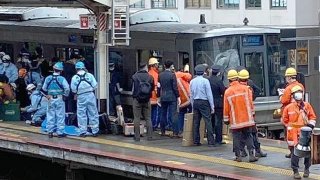 สลดอีกแล้ว หนุ่มโดดให้รถไฟชนในโกเบ