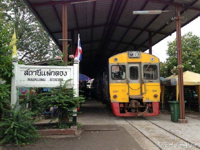 12 ภาพ พาคุณไปสู่ "ตลาดรถไฟ" ในประเทศไทย