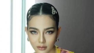 เซ็ตนี้แซ่บสุด... #ดิวอริสรา #เซ็กซี่ ในชุดมินิเดรส #เกินต้านมากแม่ !! #นางร้ายหน้าสวย #ร้องข้ามกำแพง