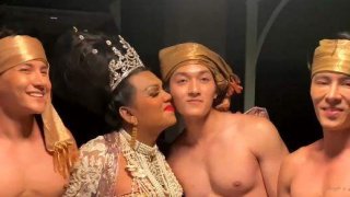 อิจฉาหนักมาก พระมหาเทวีเจ้า ควง 3หนุ่มหล่อ