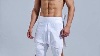 เกาะอก ชุดชั้นในสำหรับผู้ชายจีนโบราณ ช่างดูเร้าใจไม่ใช่เล่น