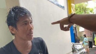 ต้องเจอคนแบบกู!! หนุ่มเดือด โรคจิตแอบห้องน้ำหญิง ดูแฟนเข้าห้องน้ำ (คลิป)