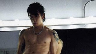 แทค ภรัณยู นักแสดงหนุ่มสายถอก