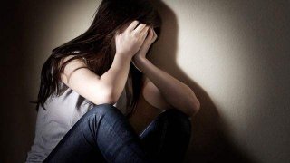 เรื่องจริงเด็กหอ สาวพาแฟนมาค้างเล่นเซ็กส์ทั้งเพื่อนก็นอนร่วมห้อง...