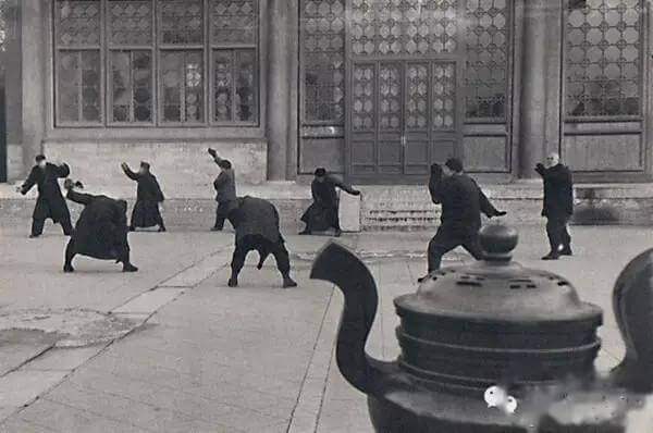 17 ภาพ ประเทศจีนในปี 1957 ถ่ายโดย Marc Riboud ช่างภาพชาวฝรั่งเศส