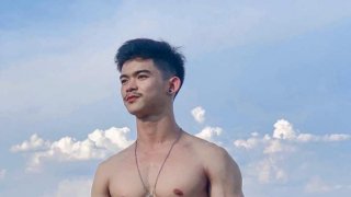 เปา อภิสิทธิ์ เทรนเนอร์หุ่นล้ำแถมงานดีและเสียงเพราะอีกด้วย