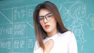 เปิดวาร์ป น้องน้ำผึ้ง นางแบบระดับท็อป สวยแพง หุ่นแซ่บ ขวัญใจชายไทย