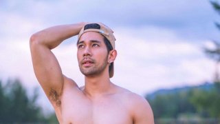 บุ๊ค หนุ่มหล่อล่ำน้ำลายยายไหลย้อย แถมใจบุญบริจาคชุดป้องกันเชื้อPPE รพ.พระมงกุฏเกล้า