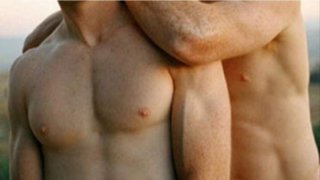 อะไรแข็งๆมาถูอยู่ที่หลัง