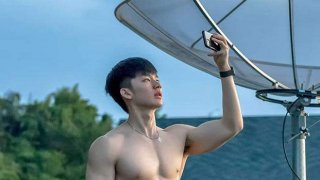 เปิดวาร์ป นายแบบอินโดงานดี Edward Candra หนุ่มหล่อ กล้ามแน่น