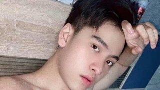 อาโป พลทัต นายแบบหุ่นบาง ร่างเล็ก แต่เป้าแซ่บถึงใจ