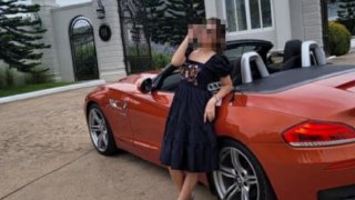 เปิดชีวิตสุดหรู สาวพริตตี้วัย 18 ซิ่งเลย