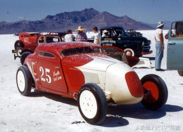 ภาพถ่ายสีของรถเก่าหายาก ในปี 1950