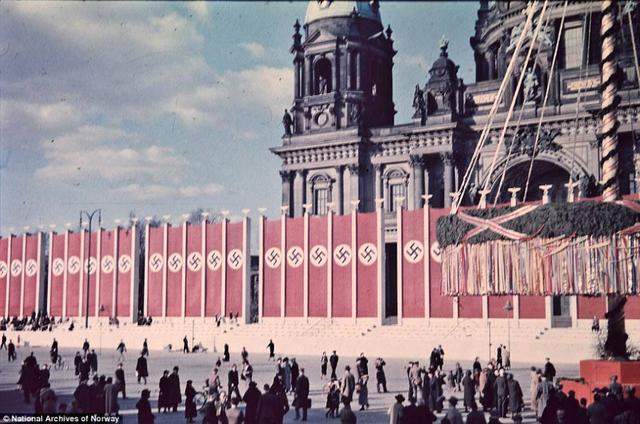 สีสันของนาซีเยอรมนีใน ปี 1937