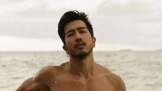 Otaku phatcharangkun หล่อคมเข้มเคราสวย กล้ามซิกแพคแน่นมาก