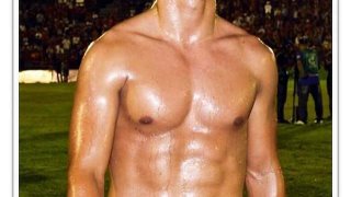 นักฟุตบอลลูกครึ่งสุดหล่อ กับนักเรียนขาวตี๋!