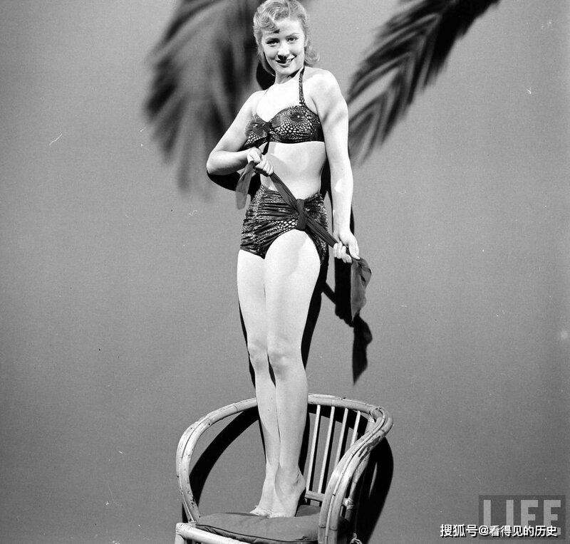 ภาพถ่ายของอเมริกาในช่วงปี 1950 พาไปดูสาวงามในชุดว่ายน้ำสมัยนั้น