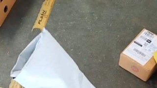 พนักงานขนส่ง กดดิลโด้ลูกค้าเล่น แบบนี้ก็ได้เหรอ!? (มีคลิป)