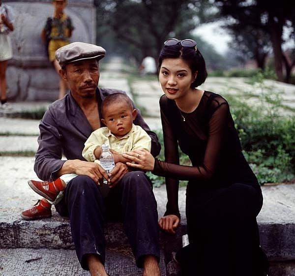 ภาพถ่ายของผู้หญิงจีนในยุค 90: ไม่น่าเชื่อว่าสาวจีนยุคนั้นสวยขนาดนี้!