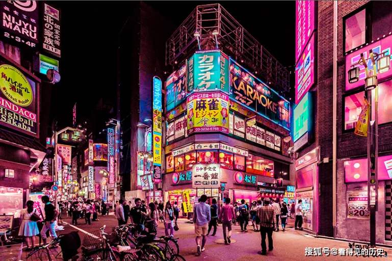 ทิวทัศน์ที่สวยงามของกรุงโตเกียว ประเทศญี่ปุ่น ยามค่ำคืน