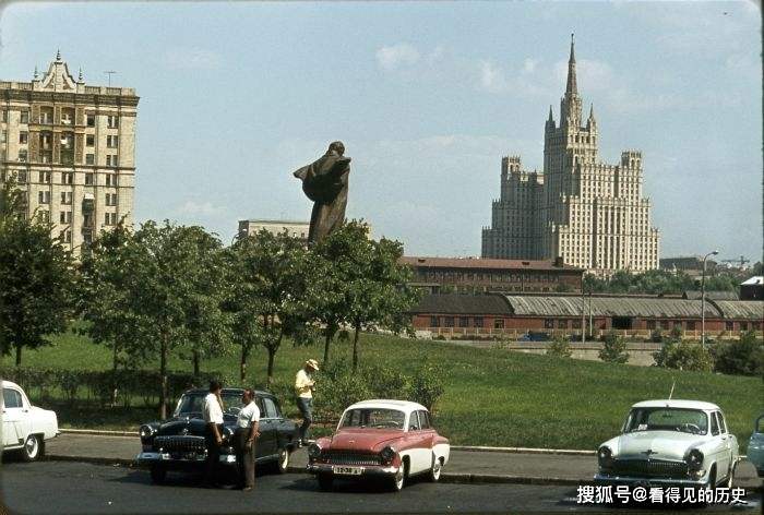 มอสโก สหภาพโซเวียต ค.ศ. 1964 วันที่แดดจ้า