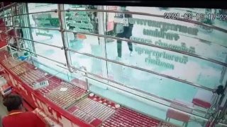 แค่ 3 ชั่วโมงจับได้! หนุ่มออฟฟิศ ชิงทอง หาเงินเล่นพนันบอล