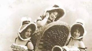 วิวัฒนาการชุดว่ายน้ำเมื่อร้อยปีที่แล้ว