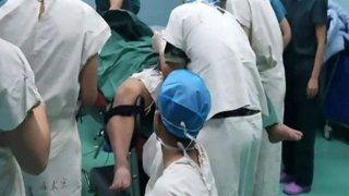 ผัวอินเดีย! "เอาเข็มกับด้ายเย็บ ปิดของลับ" ภรรยา โชคดีไม่บาดเจ็บร้ายแรง