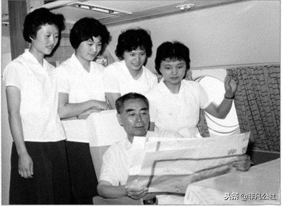 พนักงานต้อนรับบนเครื่องบินชาวจีนช่วงปี 50 ถึง 90 สวยมาก!