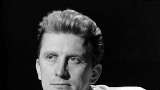 เคิร์ก ดักลาส ดาราฮอลลีวูดในตำนาน ผู้ได้รับรางวัล นักแสดงตำนานชายชาวอเมริกันที่ยอดเยี่ยมที่สุดตลอดกาล