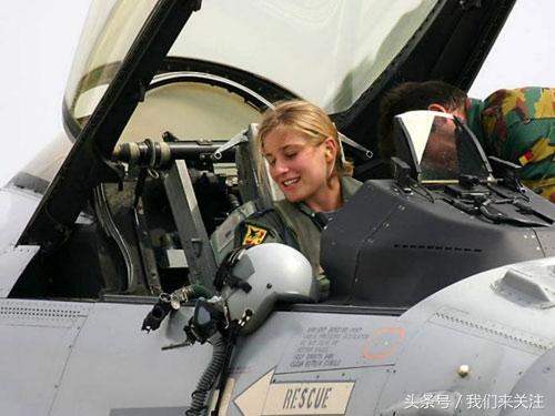 รูปนักบินหญิงกองทัพอากาศสหรัฐฯ