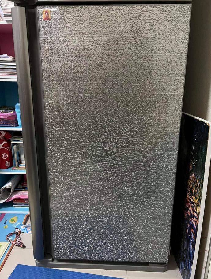 ชาวเน็ตแห่ชม "ฝางตู้เย็นลายสวย" หลังสาวโพสต์ ถามกระจกตู้เย็นแตกละเอียด สามารถเปลี่ยนกระจกใหม่ได้ไหม!?