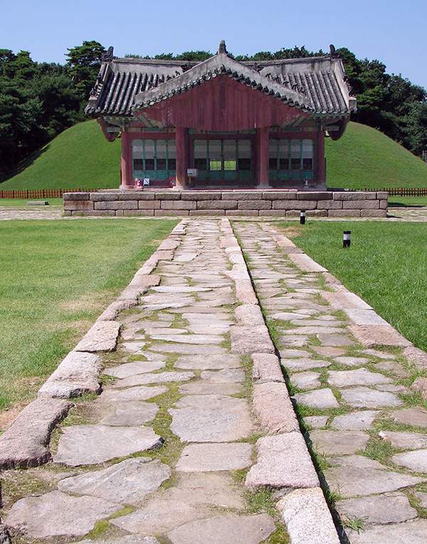 “Prince Sado of Joseon” องค์ชายซาโดะ ที่พระบิดาสั่งขังไว้ใน "หีบไม้ใส่ข้าว"จนสิ้นพระชนม์