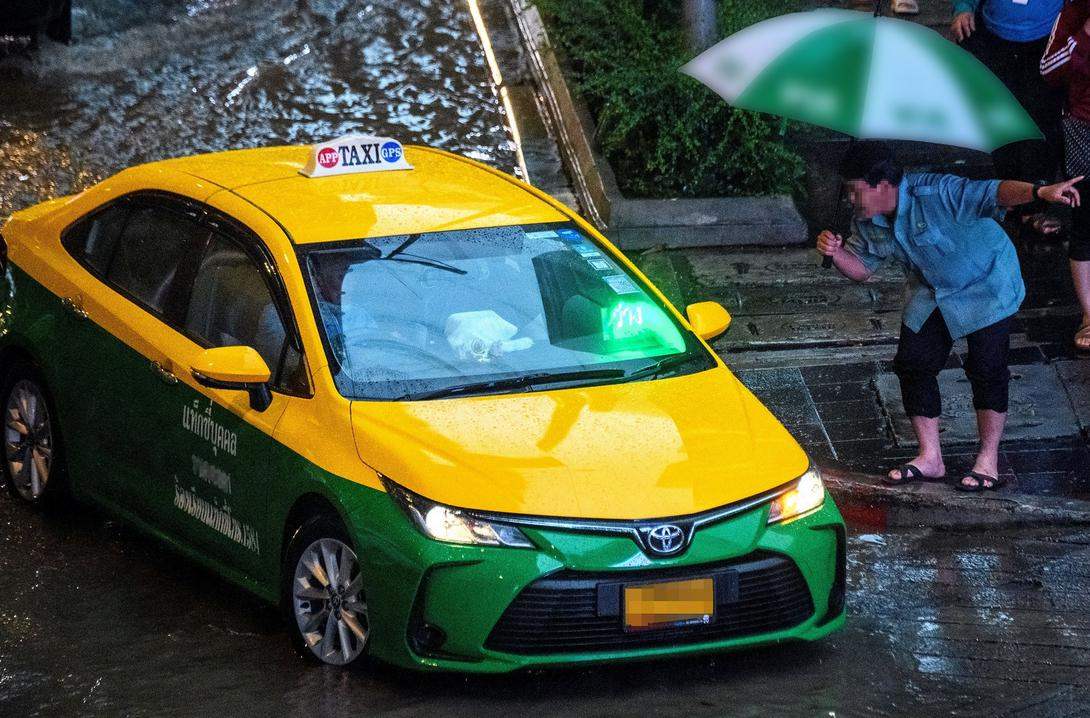 ราชกิจจาฯ ประกาศให้ แท็กซี่ที่จดทะเบียนใน กทม. วิ่งนอกเขต 7 จังหวัด ไม่จำเป็นต้องกดมิเตอร์