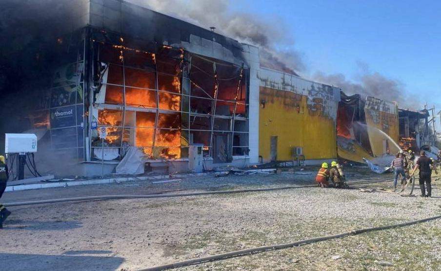 "รัสเซีย" ยิงมิสไซล์ ถล่มห้างในเมืองของ"ยูเครน" เสียชีวิต 16 ราย บาดเจ็บ 59 ราย