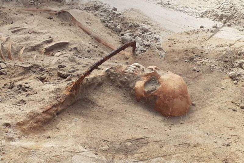 นักโบราณคดี "ค้นพบโครงกระดูก "แวมไพร์" โบราณ"
