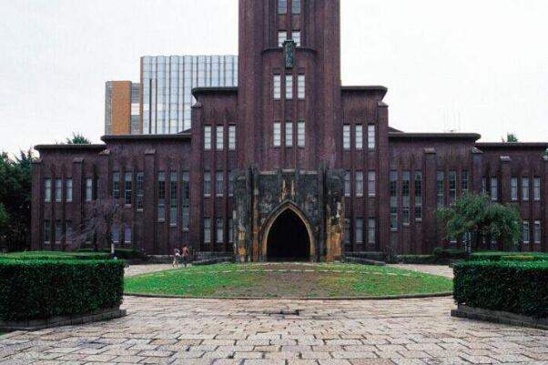 มหาวิทยาลัยที่ดีที่สุดในญี่ปุ่น: มหาวิทยาลัยโตเกียว สร้างผู้ได้รับรางวัลโนเบล 11 คนและนายกรัฐมนตรี 16 คน