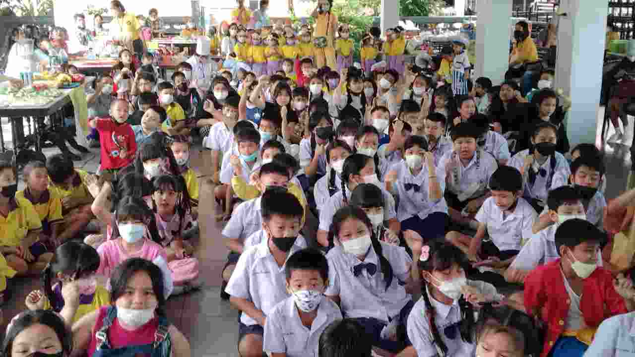 ผอ.โรงเรียนดัง เผยเด็กไทยอ่อนภาษอังกฤษ ปฏิรูปเด็กต้องspeak ได้ตั้งแต่อนุบาล เตรียมดันหลักสูตรการแสดงส่งเสริมเข้าวงการเป็นดาร
