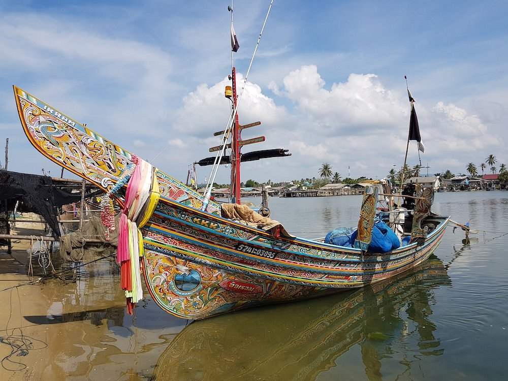 หาดปะนาเระกับประติมากรรม...ผสมผสานธรรมชาติสุดงามแดนลังกาสุกะ