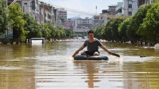 ภัยพิบัติทางธรรมชาติ : ในปี 2022 เกิดฝนตกหนักอย่างกะทันหันในเมืองชิงหยวน มณฑลกวางตุ้ง และเกิดน้ำท่วม