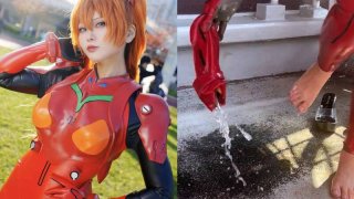 ร้อนจนเหงื่อไหลเป็นน้ำ เมื่อ Coser ชาวญี่ปุ่นคอสเพลย์ด้วยชุดหนังทั้งชุด