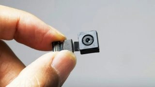 พบพนักงานชายของบริษัทติดตั้งกล้องแอบถ่ายในห้องน้ำหญิงนาน 1 ปี